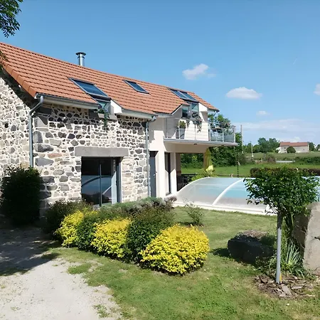 Des Taravelles Holiday home Manzat