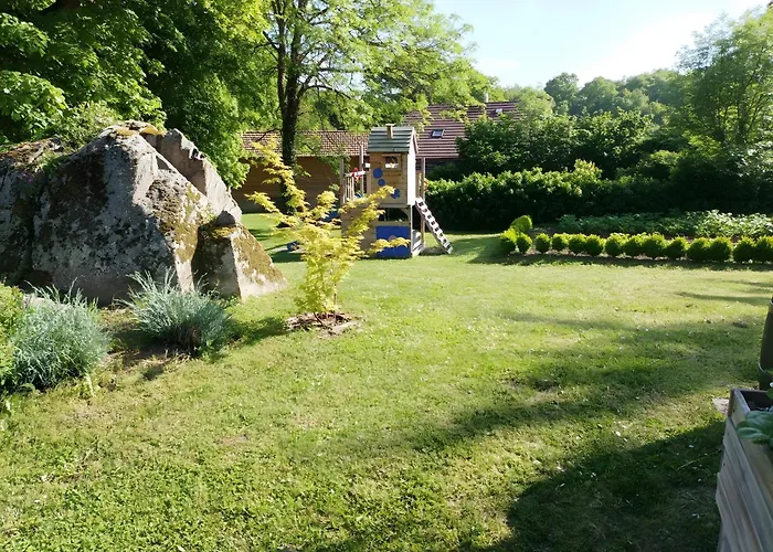 Des Taravelles Holiday home Manzat